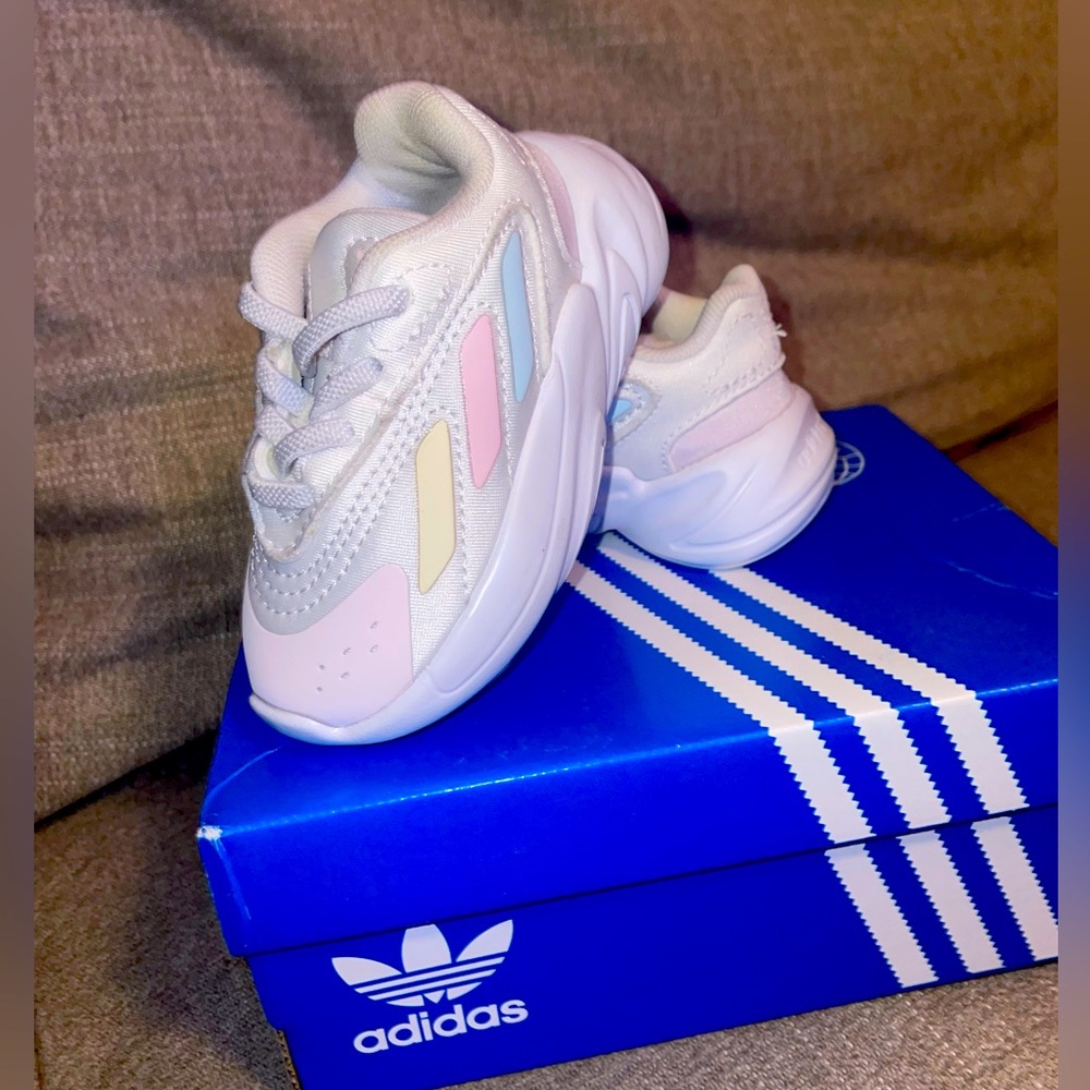 Toddler adidas slip on sneakers 4c